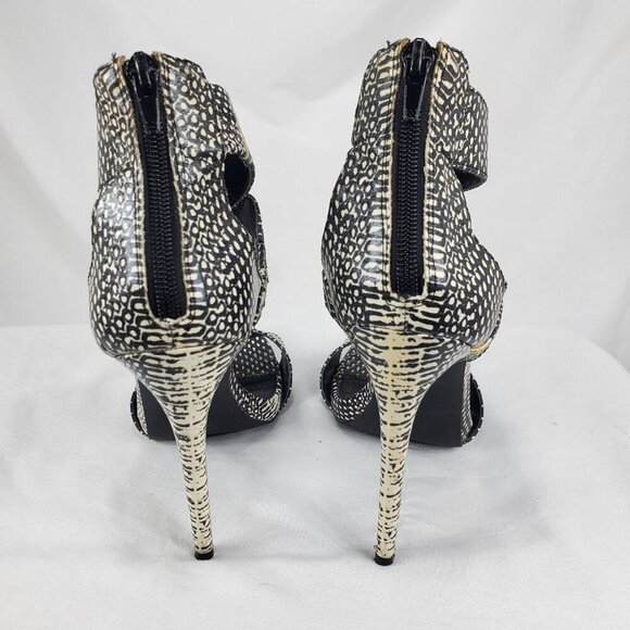 Steve Madden Black and White Patterned Heels - Picture 7 of 11